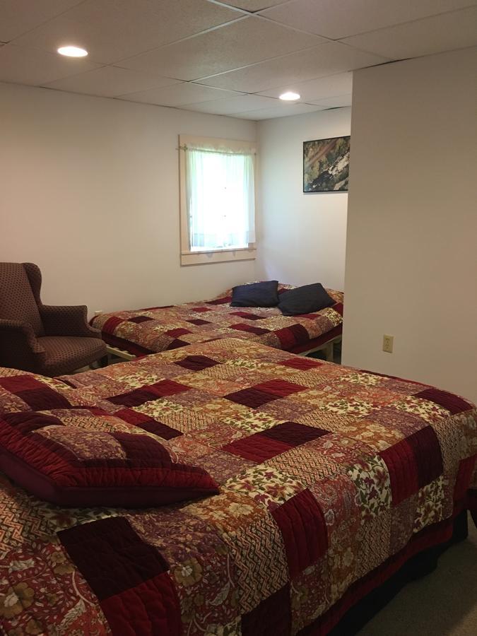 Hawk Mountain Lodge Charlemont 外观 照片