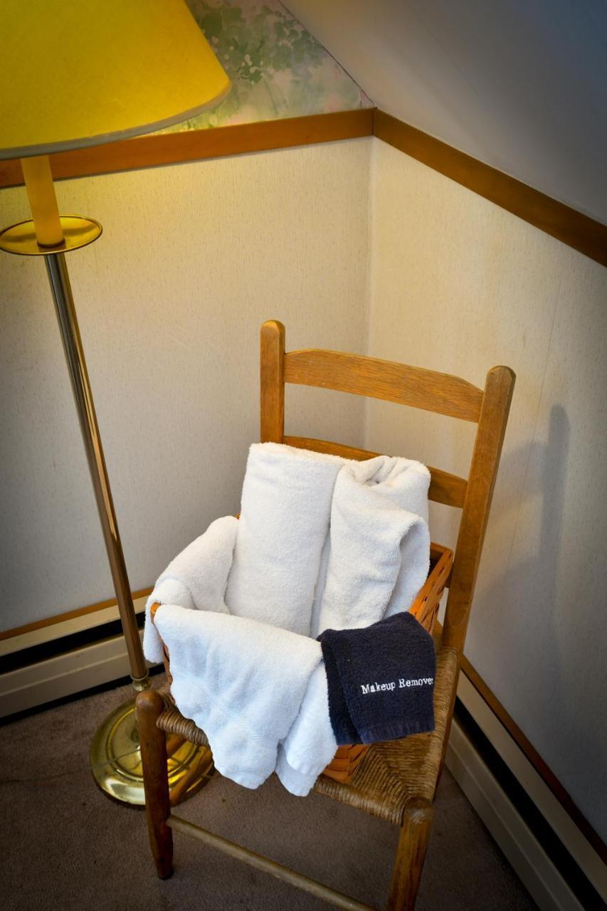 Hawk Mountain Lodge Charlemont 外观 照片